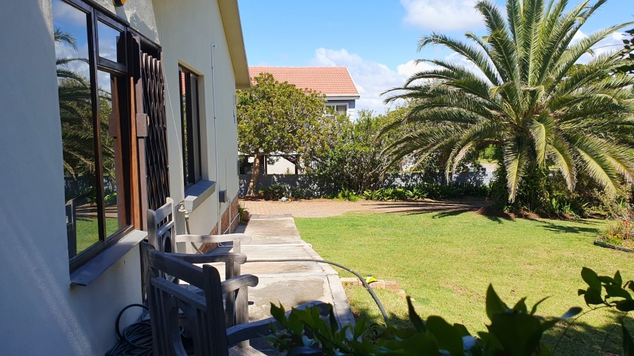 2 Bedroom Property for Sale in Dana Bay Western Cape